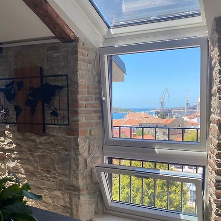 Ferienwohnung Castropola Views With Private Parking Exterior foto