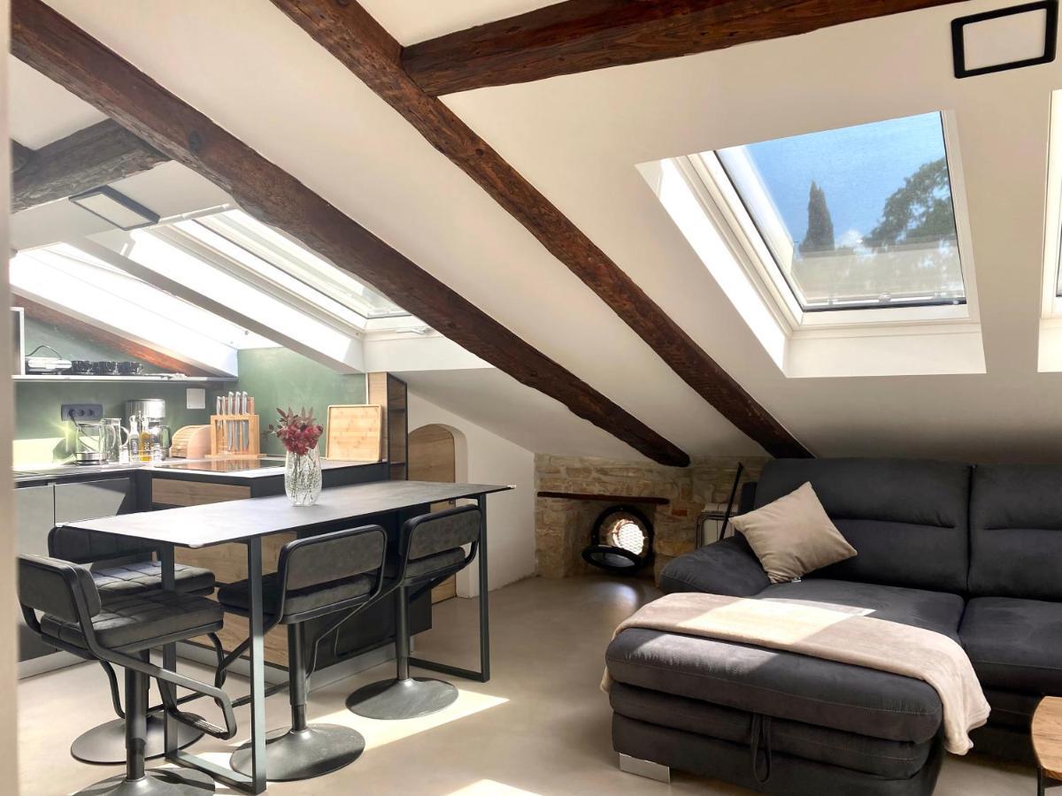 Ferienwohnung Castropola Views With Private Parking Exterior foto