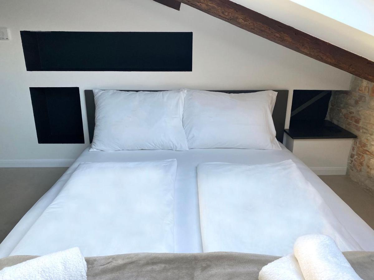 Ferienwohnung Castropola Views With Private Parking Exterior foto