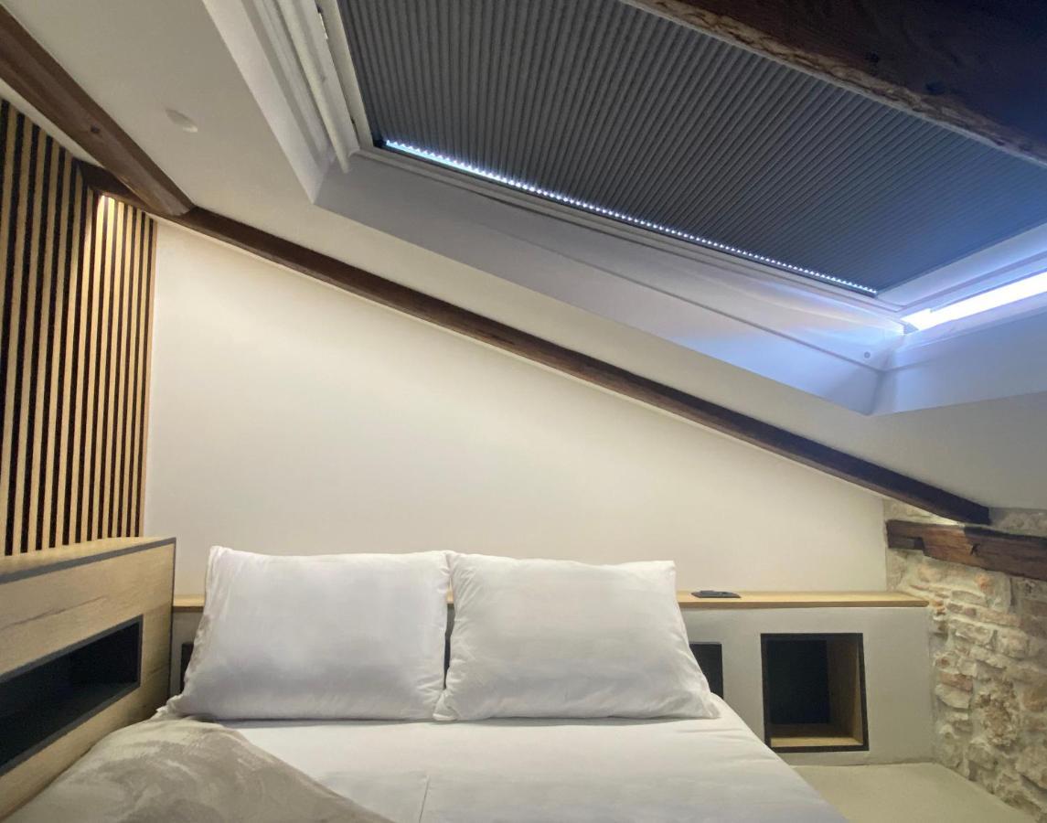 Ferienwohnung Castropola Views With Private Parking Exterior foto